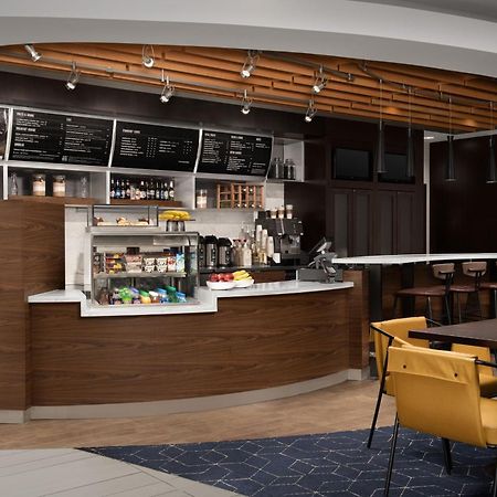 Courtyard By Marriott Syracuse Downtown At Armory Square Exterior foto