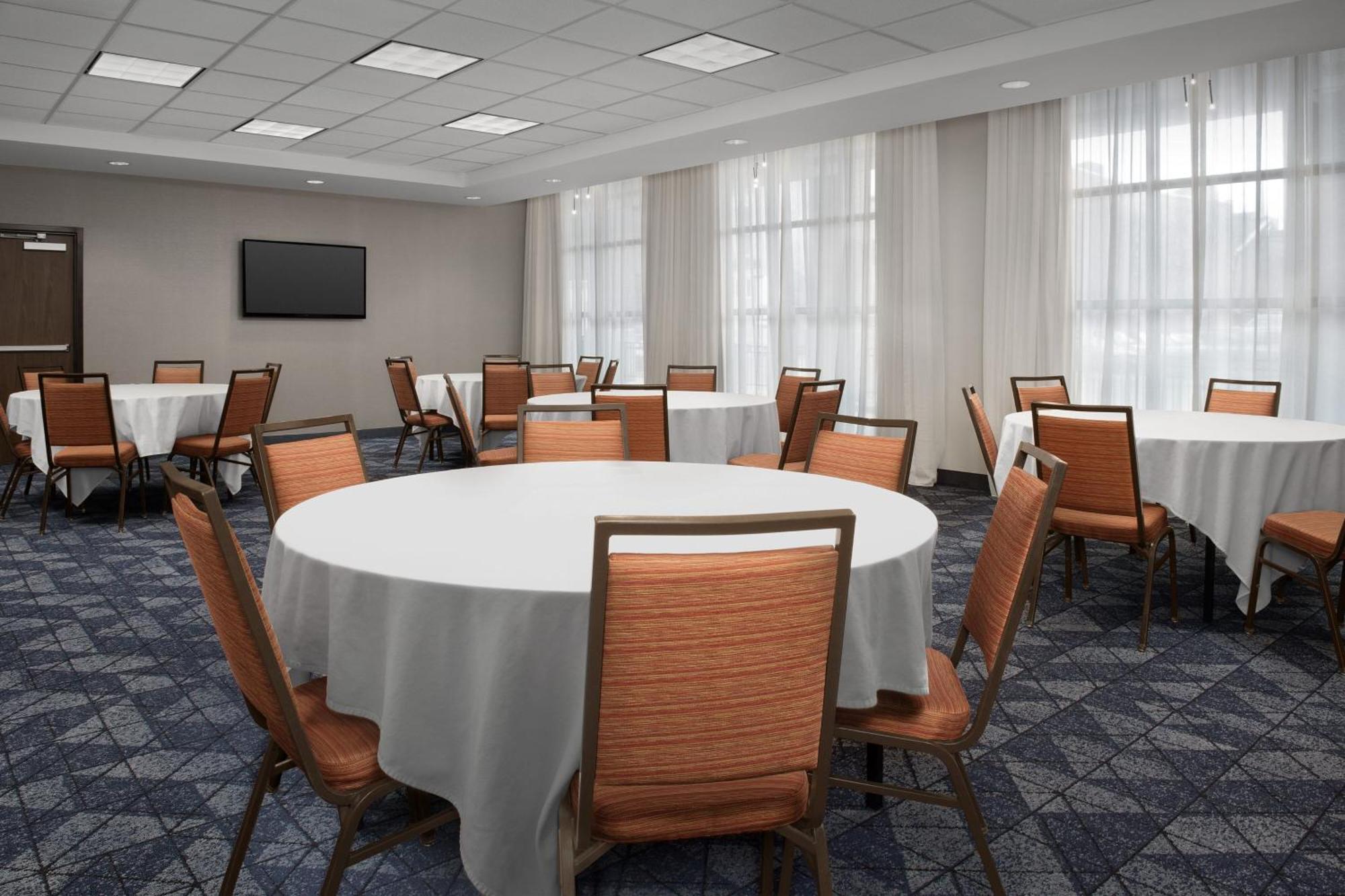 Courtyard By Marriott Syracuse Downtown At Armory Square Exterior foto
