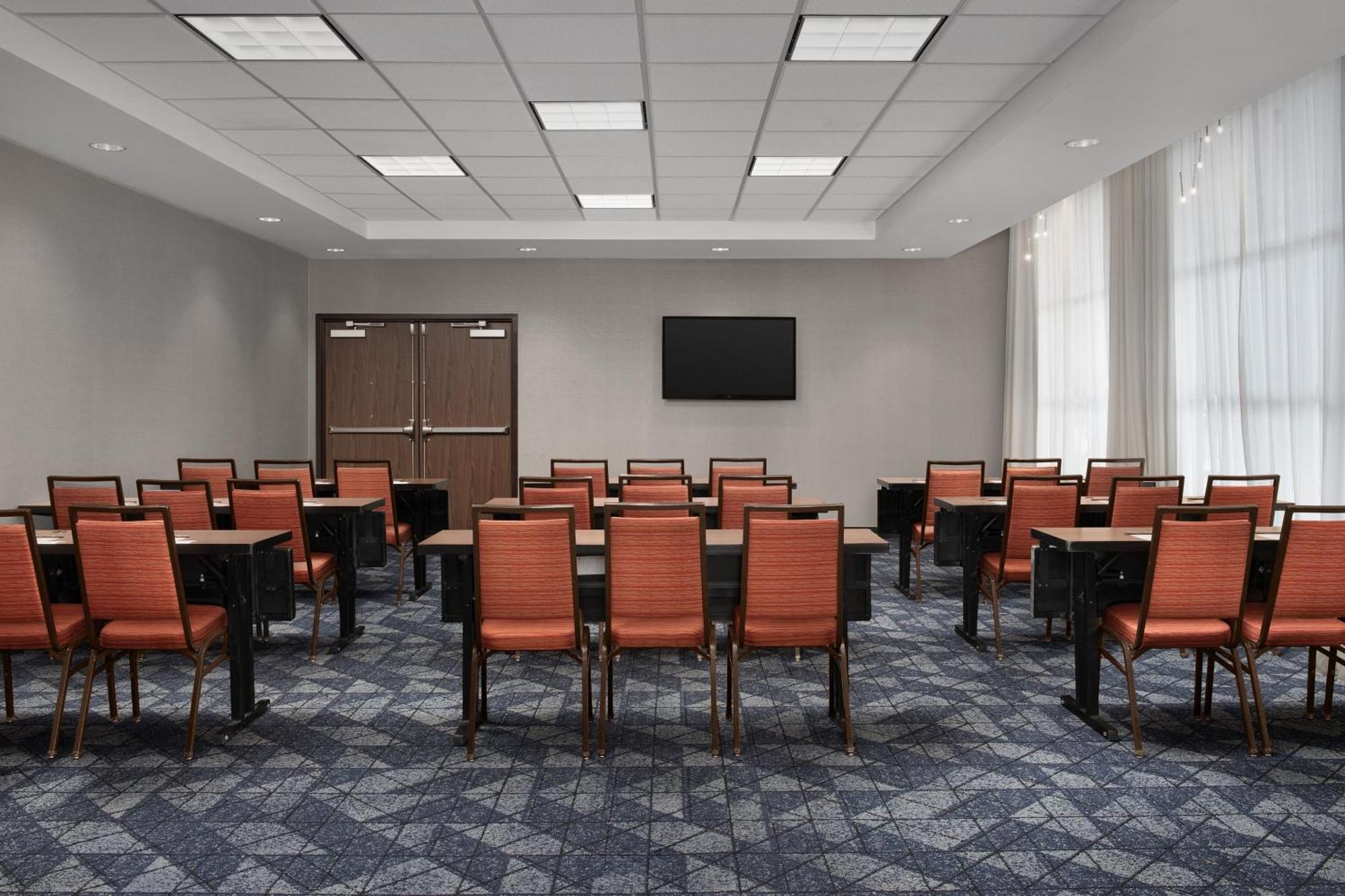 Courtyard By Marriott Syracuse Downtown At Armory Square Exterior foto