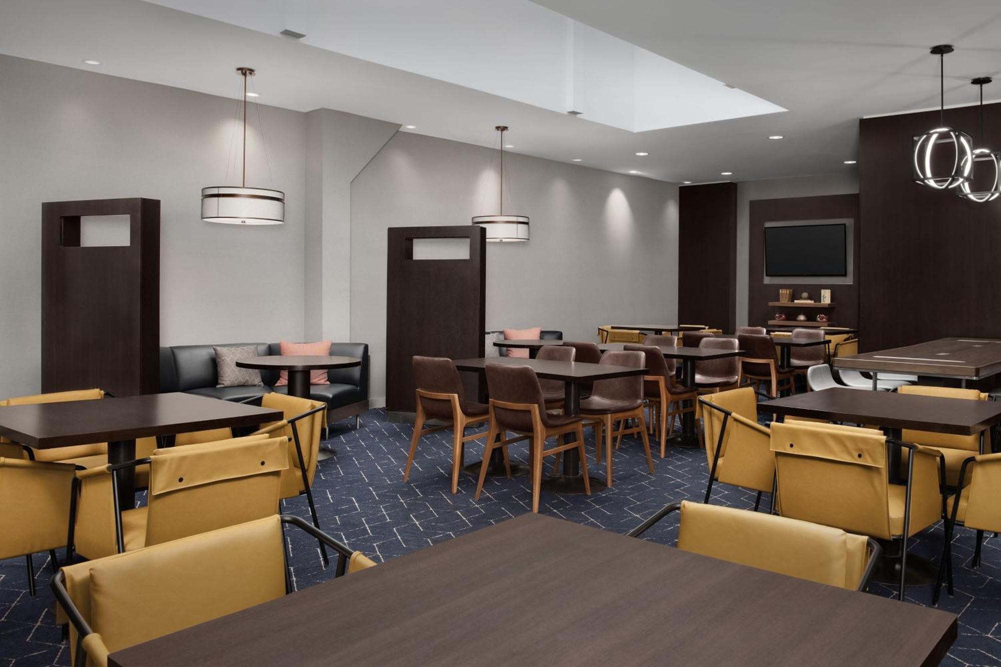 Courtyard By Marriott Syracuse Downtown At Armory Square Exterior foto
